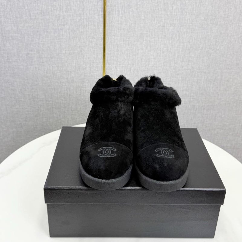 Ch**el boots